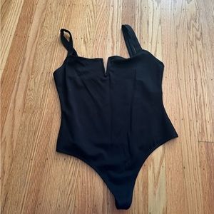 Aritzia Babaton Bodysuit